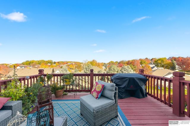 16016 Ruggles Street, Omaha, NE 68116