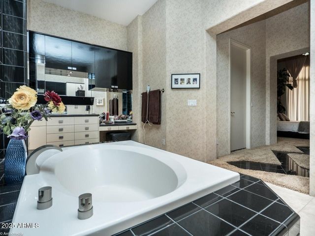 11643 E TURQUOISE Avenue, Scottsdale, AZ 85259