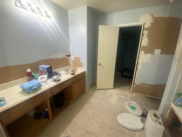 12222 Kings Garden Court, Houston, TX 77044