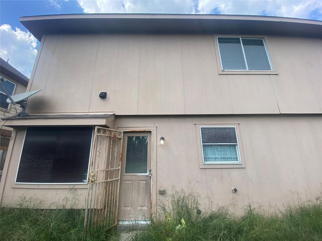 12222 Kings Garden Court, Houston, TX 77044