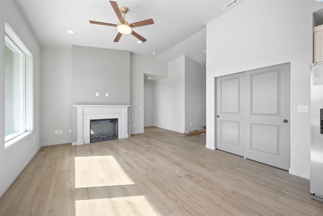 606 Eureka Ave, Pasco, WA 99301