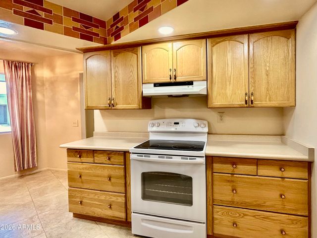 10878 W COGGINS Drive, Sun City, AZ 85351