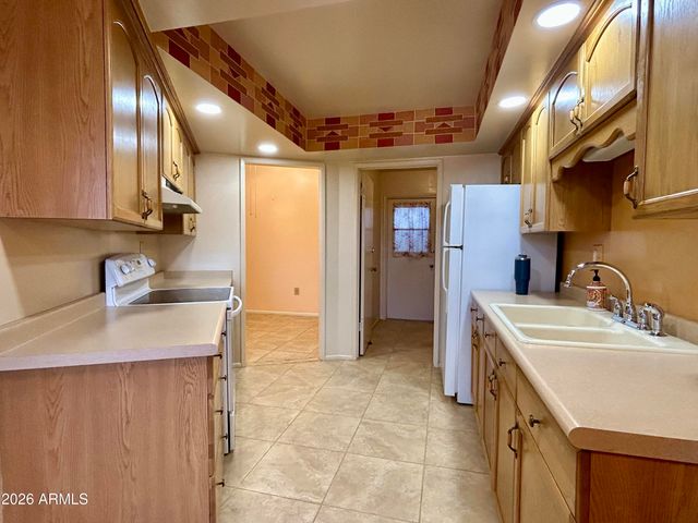 10878 W COGGINS Drive, Sun City, AZ 85351