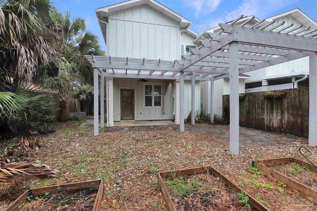 1013 W Intendencia St B, Pensacola, FL 32502