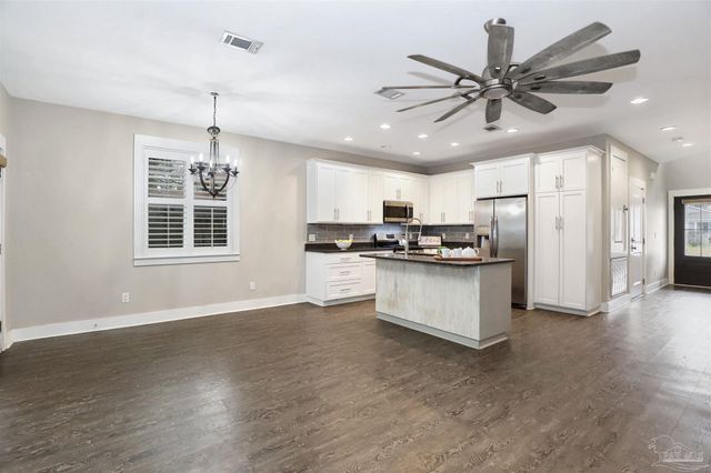 1013 W Intendencia St B, Pensacola, FL 32502