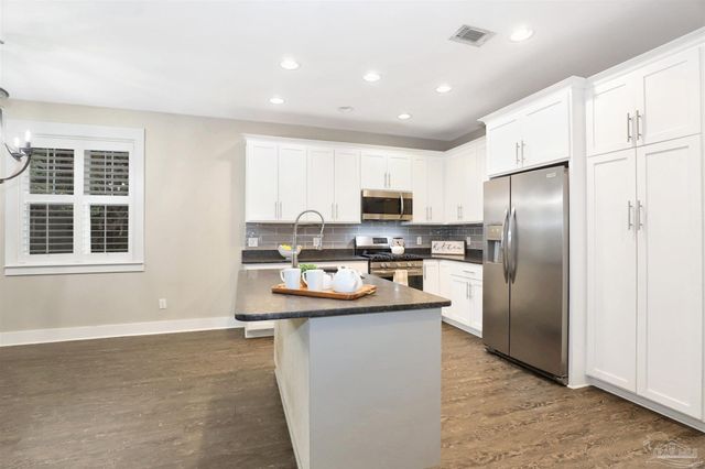 1013 W Intendencia St B, Pensacola, FL 32502