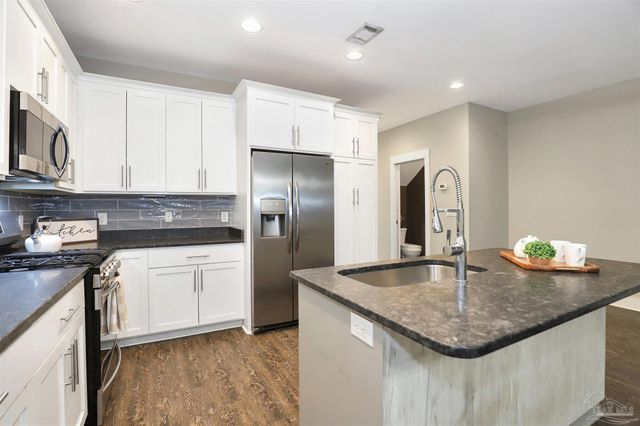 1013 W Intendencia St B, Pensacola, FL 32502