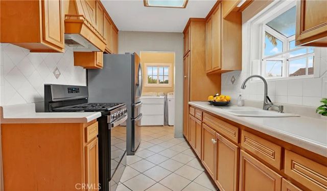 581 Kern Street, La Habra, CA 90631