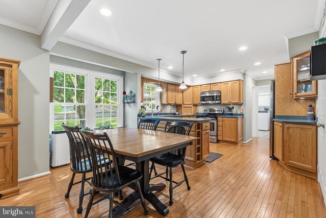 6016 BURNSIDE LANDING DR, Burke, VA 22015