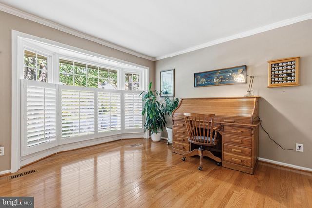 6016 BURNSIDE LANDING DR, Burke, VA 22015