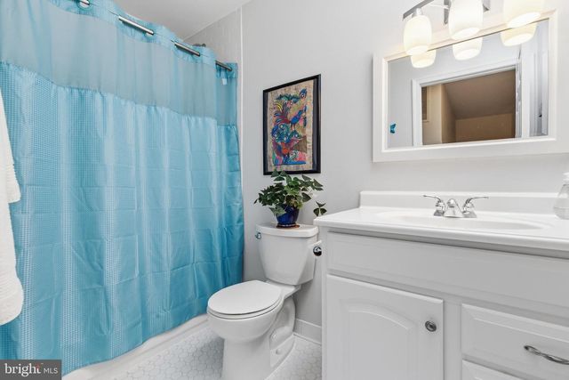 6016 BURNSIDE LANDING DR, Burke, VA 22015