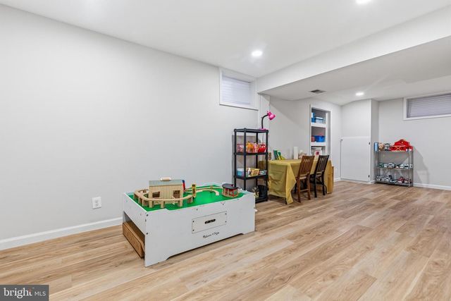 6016 BURNSIDE LANDING DR, Burke, VA 22015
