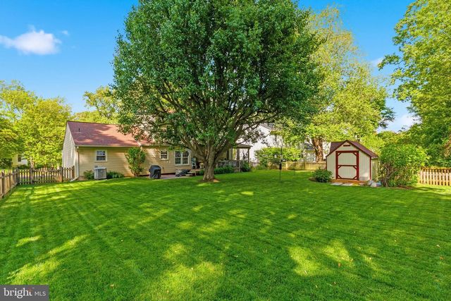 6016 BURNSIDE LANDING DR, Burke, VA 22015