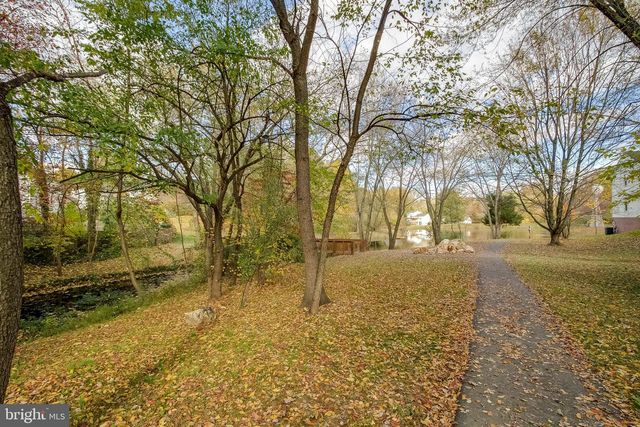 6016 BURNSIDE LANDING DR, Burke, VA 22015