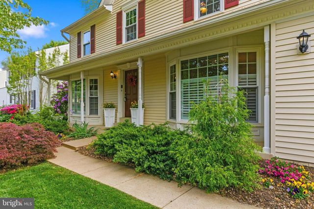 6016 BURNSIDE LANDING DR, Burke, VA 22015