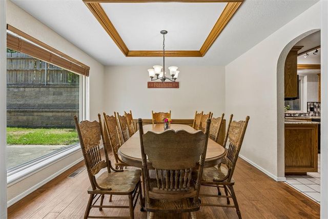 1220 Knights Bridge Road, Edmond, OK 73034