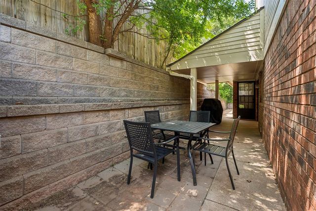 1220 Knights Bridge Road, Edmond, OK 73034