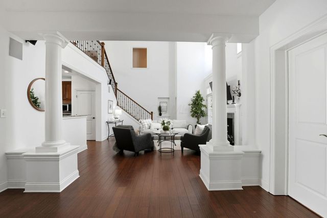 8175 Parson Pass, New Albany, OH 43054