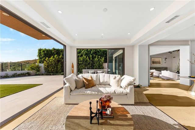 125 Prestigo, Irvine, CA 92602