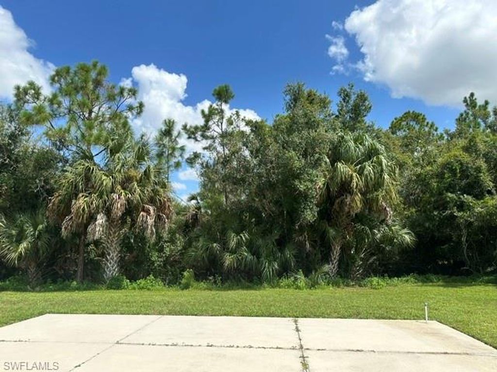 1200 Diamond Lake CIR, NAPLES, FL 34114 — photo 2