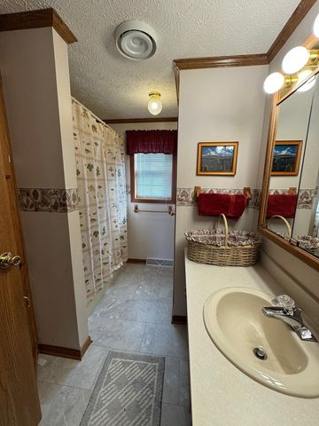 704 Cherokee Trail, Marengo, IL 60152