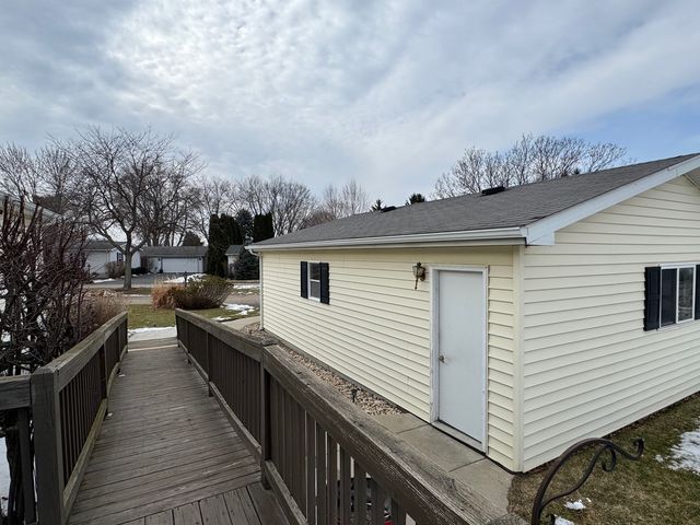 704 Cherokee Trail, Marengo, IL 60152