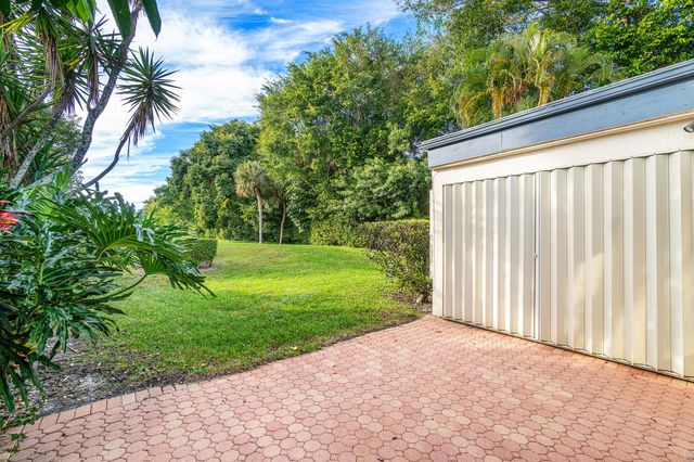 5501 Ainsley Court, Boynton Beach, FL 33437