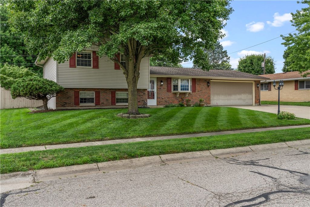 1890 Wilshire Drive, Xenia, OH 45385
