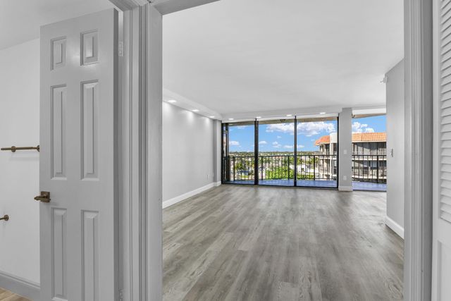 859 Jeffery Street 810, Boca Raton, FL 33487