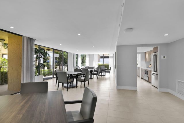 859 Jeffery Street 810, Boca Raton, FL 33487