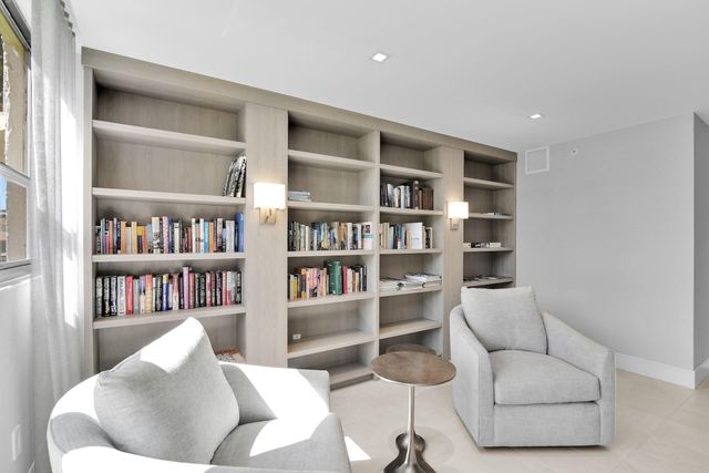 859 Jeffery Street 810, Boca Raton, FL 33487