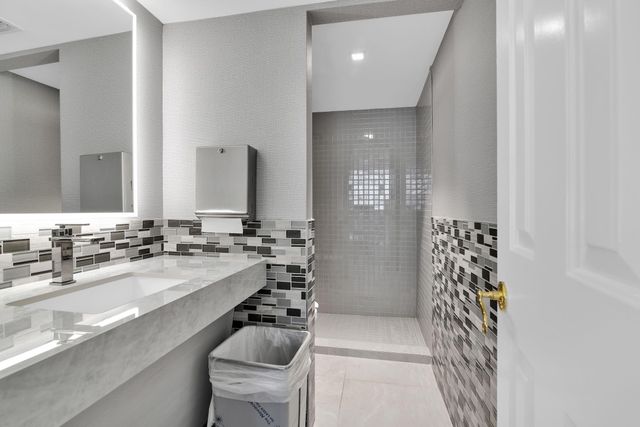 859 Jeffery Street 810, Boca Raton, FL 33487