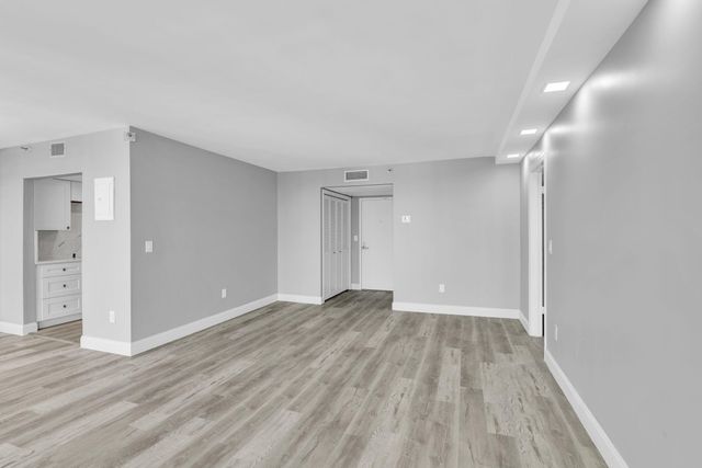 859 Jeffery Street 810, Boca Raton, FL 33487