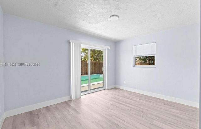 5621 SW 38th Ct, Davie, FL 33314