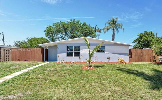 5621 SW 38th Ct, Davie, FL 33314