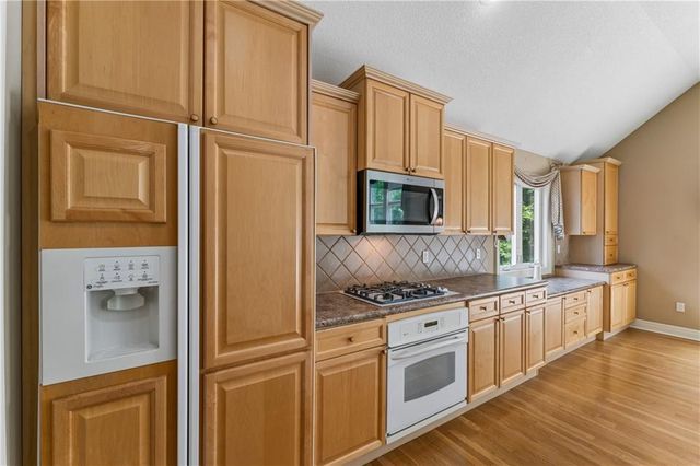 13322 Pennsylvania Court, Kansas City, MO 64145