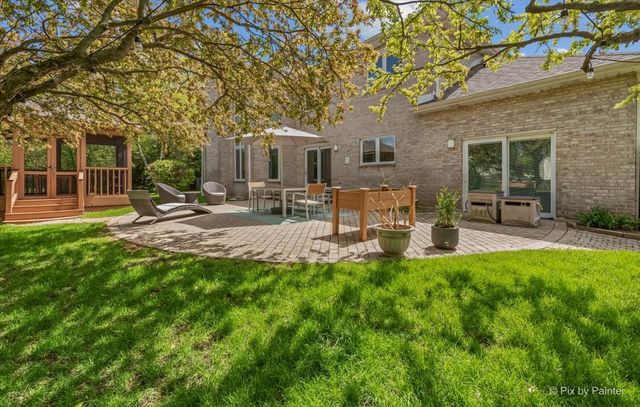 402 Meadow Ridge Lane, Prospect Heights, IL 60070
