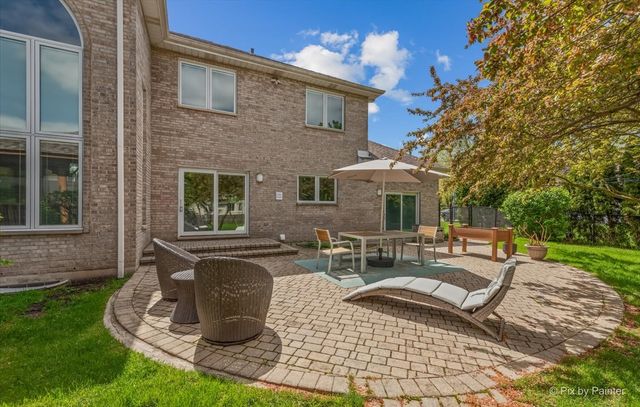 402 Meadow Ridge Lane, Prospect Heights, IL 60070
