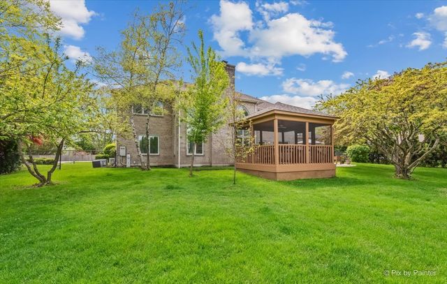 402 Meadow Ridge Lane, Prospect Heights, IL 60070