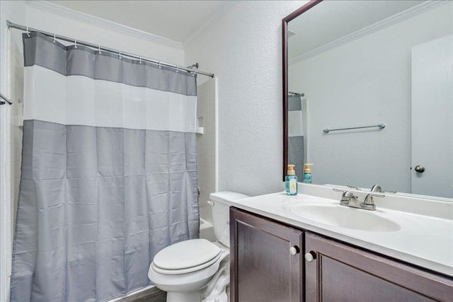 18436 Windtree LN, Elgin, TX 78621