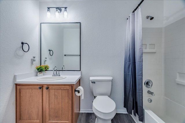 18436 Windtree LN, Elgin, TX 78621