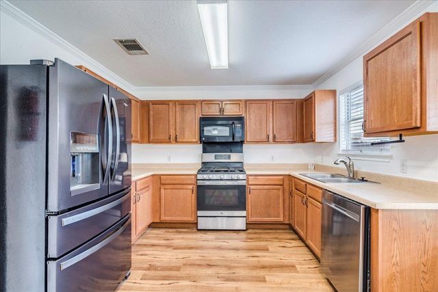 18436 Windtree LN, Elgin, TX 78621