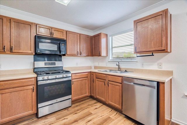 18436 Windtree LN, Elgin, TX 78621