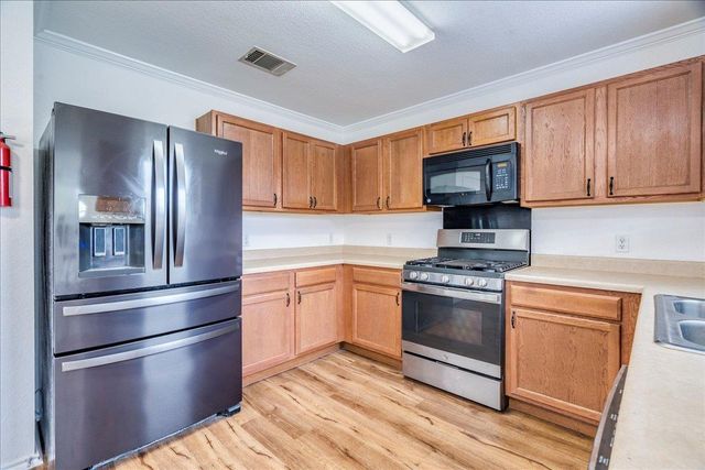 18436 Windtree LN, Elgin, TX 78621