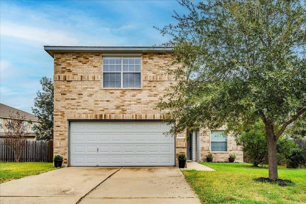 18436 Windtree LN, Elgin, TX 78621