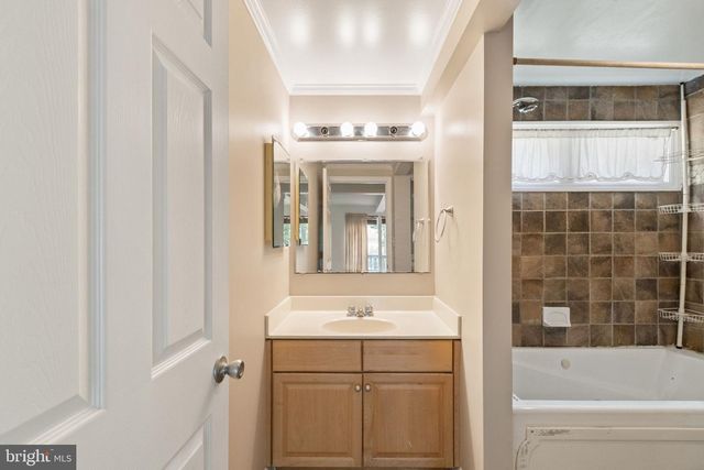 112 LAKEVIEW PARKWAY, Locust Grove, VA 22508