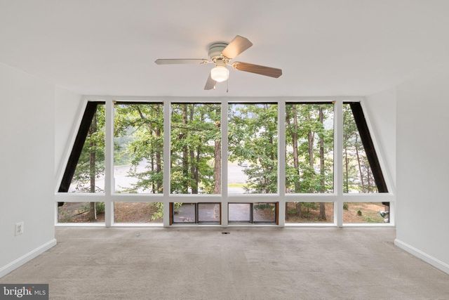 112 LAKEVIEW PARKWAY, Locust Grove, VA 22508