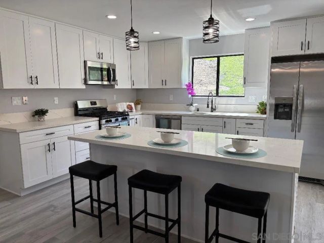 9211 Todos Santos, Santee, CA 92071