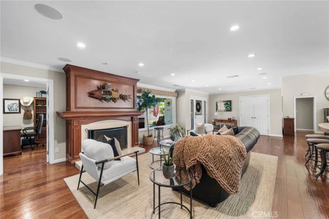 18612 Newton Avenue, North Tustin, CA 92705