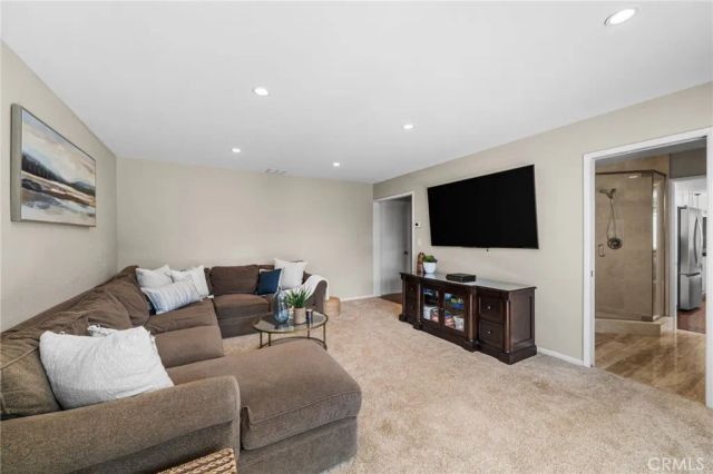 18612 Newton Avenue, North Tustin, CA 92705